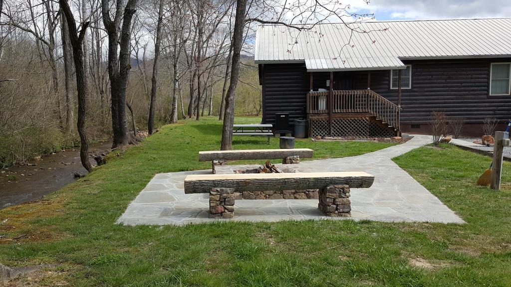 Climbing Bear Creekside Cabin Villa Whittier Dış mekan fotoğraf